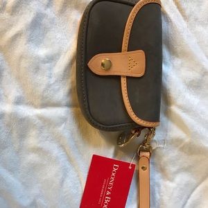 Dooney & Bourke wristlet